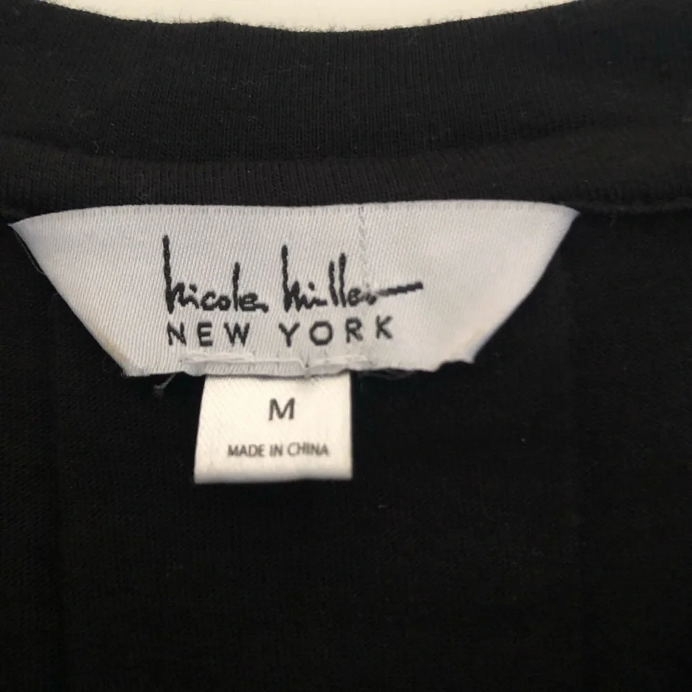 😢Nicole Miller High/Low Ruffled Top Medium - Picture 3 of 6